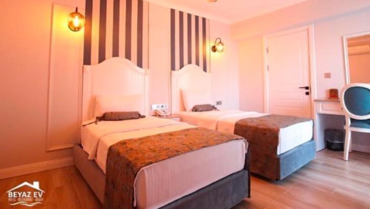 Eskiomerler Beyaz Ev Otel Restaurant מראה חיצוני תמונה